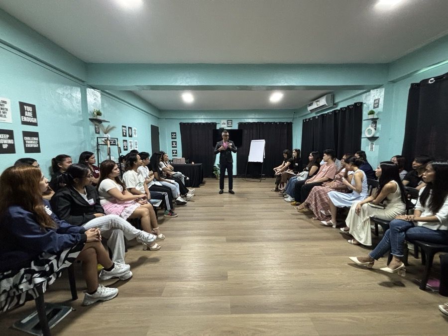 A facilitated session in a company hall