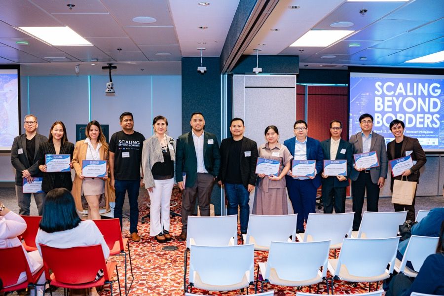 Participants receiving program certificates